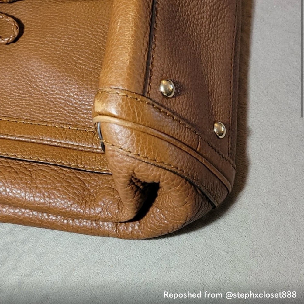 Authentic Gucci Bamboo Bella Tote - Picture 3 of 13